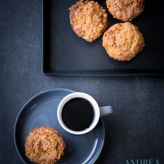 Gingerbread muffins with streusel topping {moist and soft}