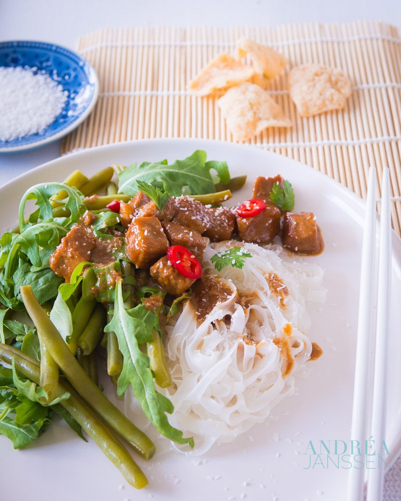 Varkensfiletblokjes in ketjapsaus