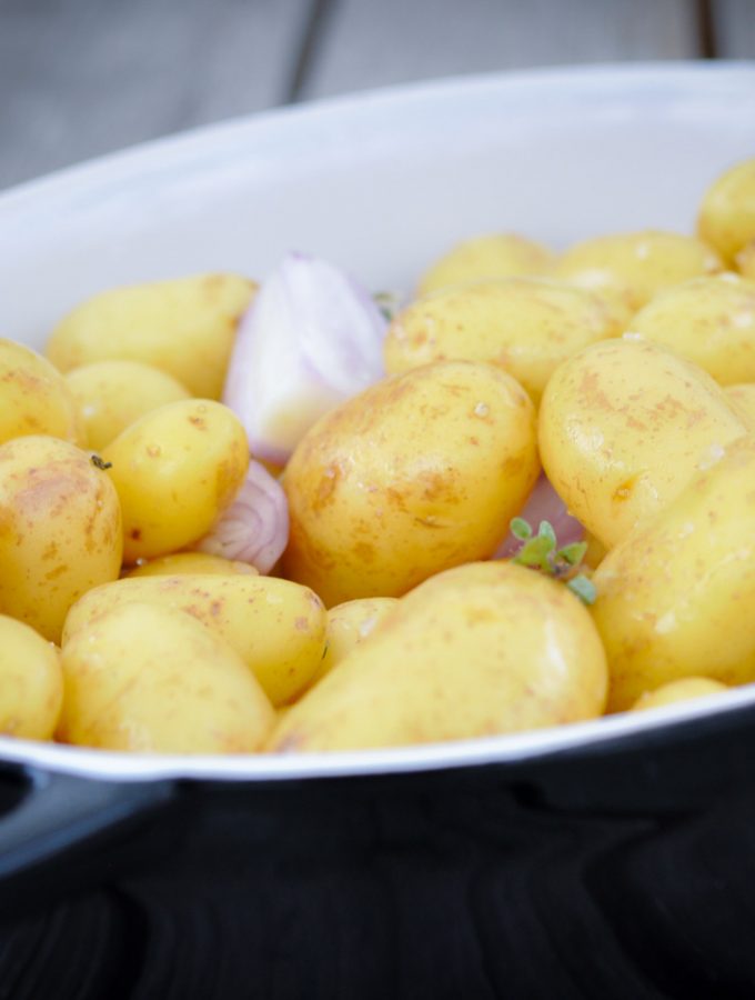 krieltjes uit de oven met knoflook, tijm en sjalotjes krieltjes uit de oven met knoflook, tijm en sjalotjes