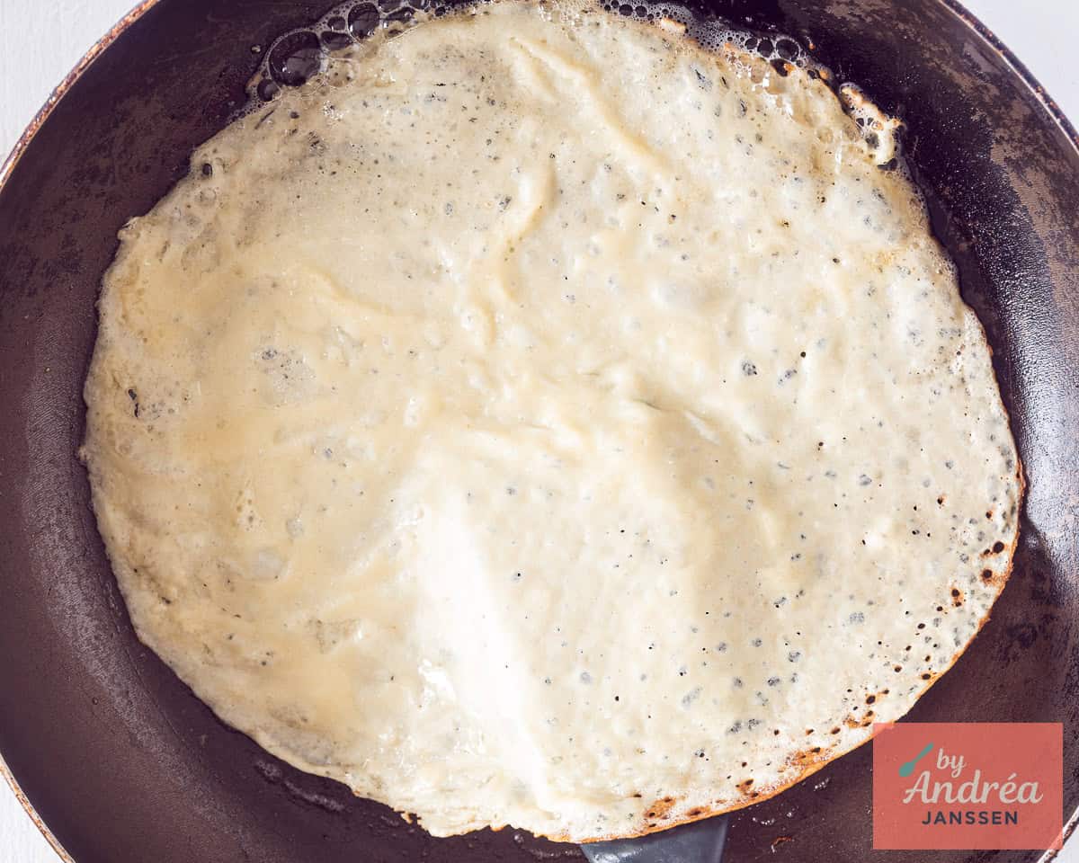 Crepe baked in a skillet