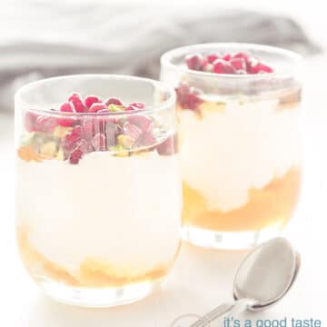 Yogurt with honey and pomegranate