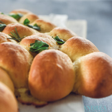 Breekbolletjes met roomkaas en mozzarella
