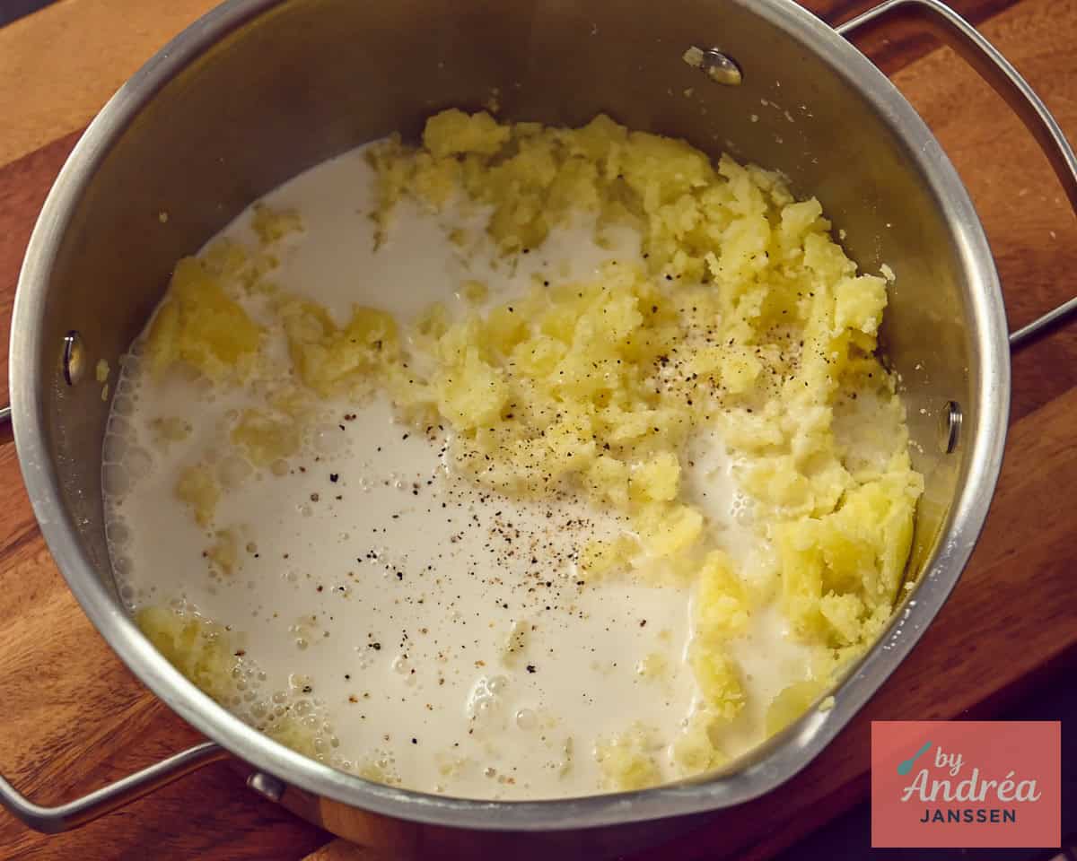 Pureed potatoes with coconut milk