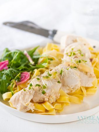 TAGLIATELLE EN KIP GEVULD MET KRAB-2-bewerkt Tagliatelle en kip gevuld met krab