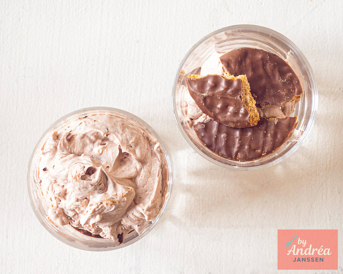 Fill the glass the rest of the way with the chocolate cream.