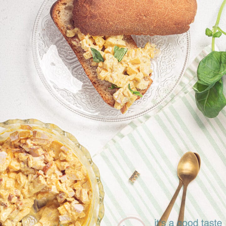 bread with mango, smoked chicken and basil salad and a bowl filled with salad