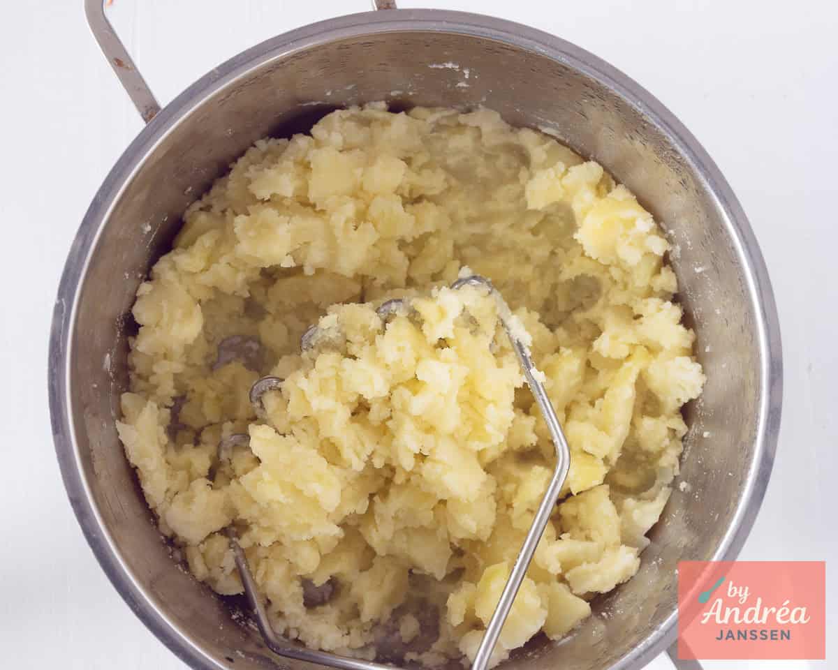 Mash the potatoes