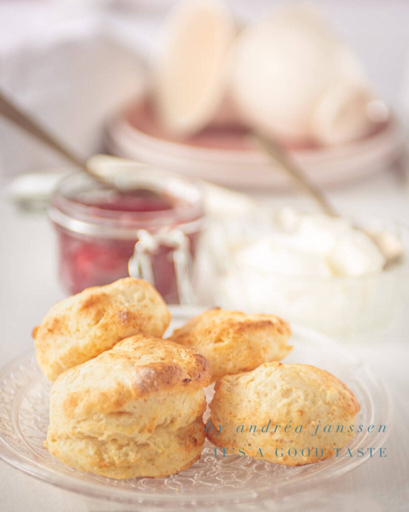 Scones with homemade strawberry jelly