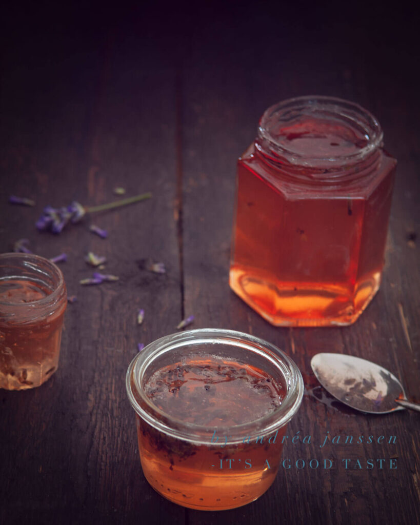 Apple jelly with lavender