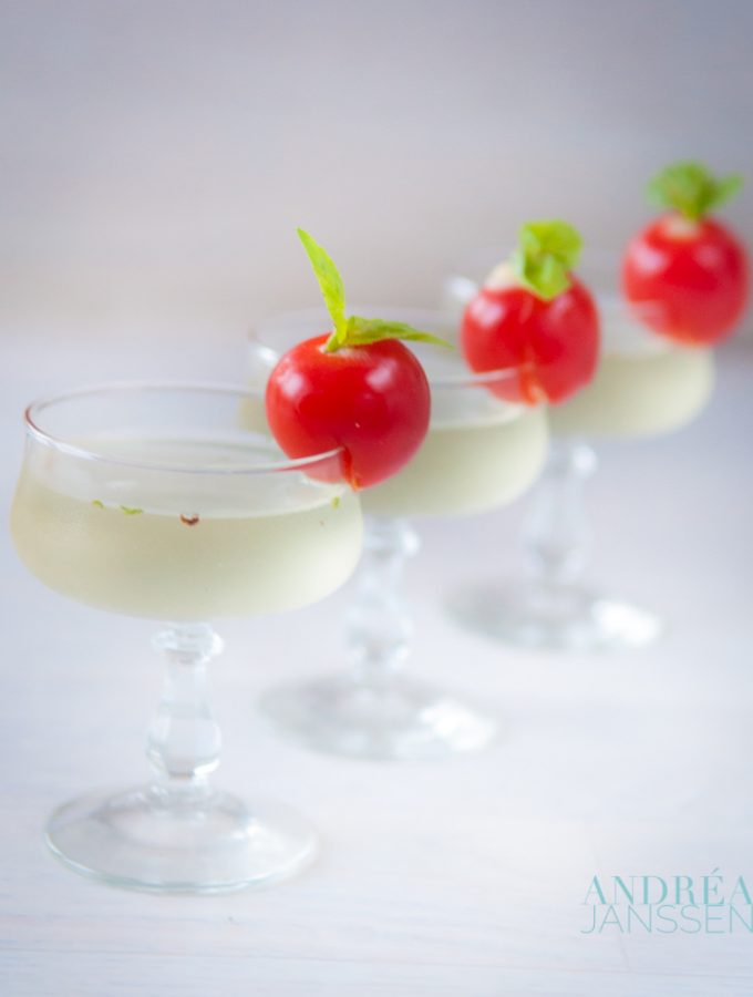 Basilicum martini met danish blue – basil martini with danish blue cheese-2 Basilicum martini met Danish Blue cheese
