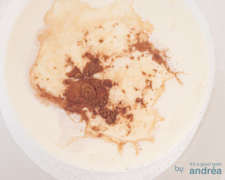 Mix spices with cream and sugar in a glass bowl.
