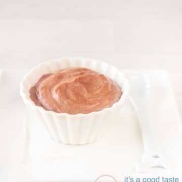 a bowl with Skinny chocolate mousse with ricotta