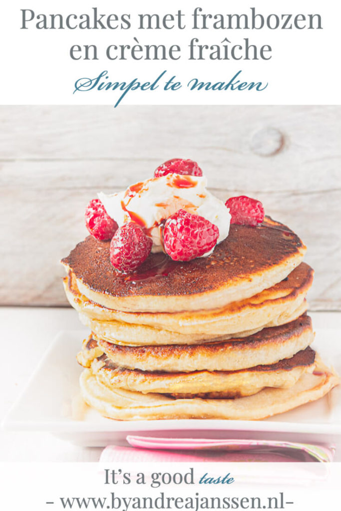 Pancakes met frambozen en crème fraîche