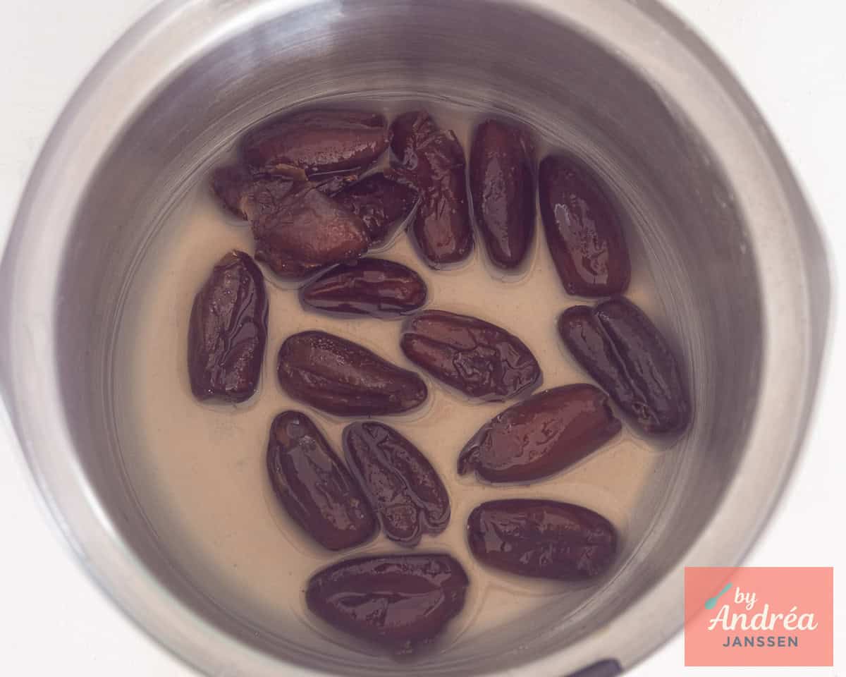 Dates in a pan with water.