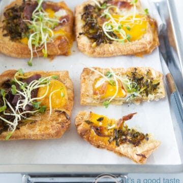 ONTBIJT QUICHE GEBAKKEN EI MET PREI EN BACON-ONTBIJT QUICHE GEBAKKEN EI MET PREI EN BACON-