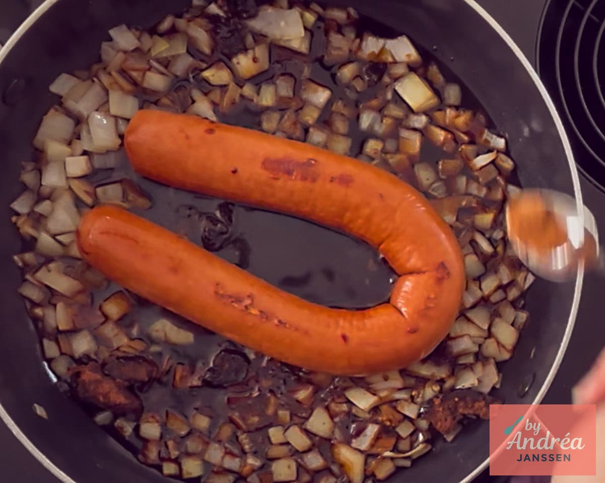 Add other flavorings like kecap, sugar and cloves