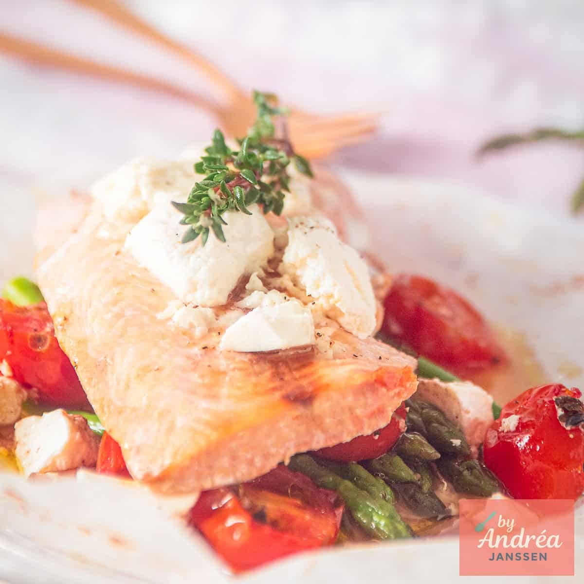 Simple Baked Salmon and Asparagus Dinner