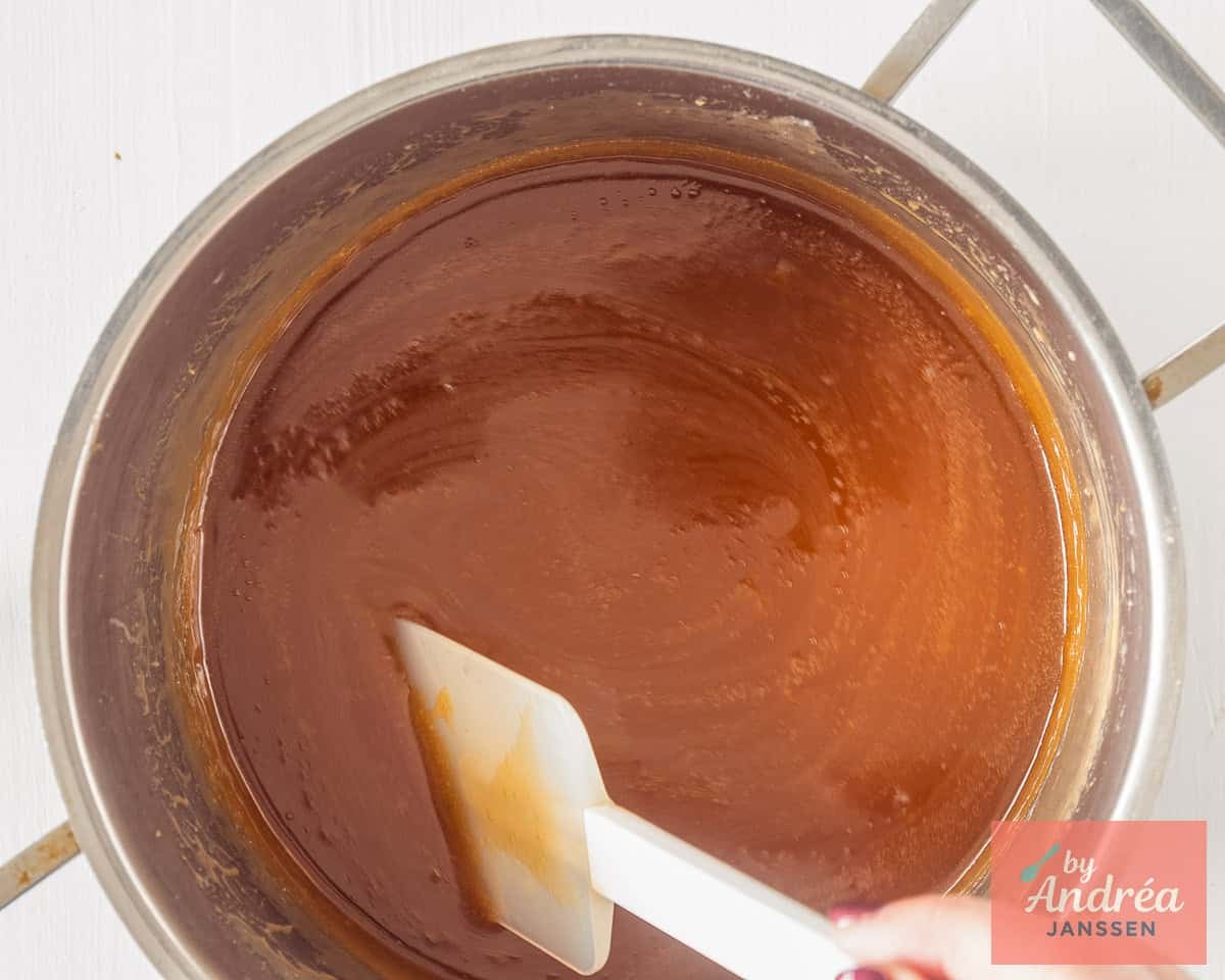 Stir the caramel fudge in the saucepan