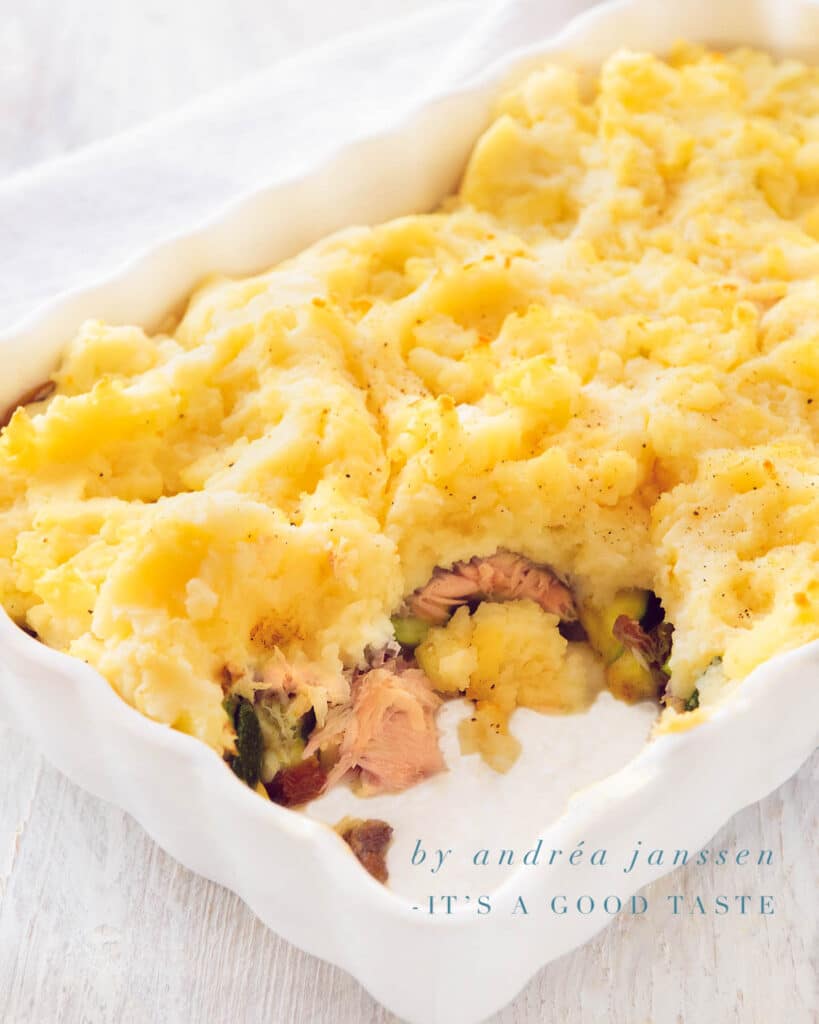 Casserole with smoked mackerel, zucchini and mashed potatoes