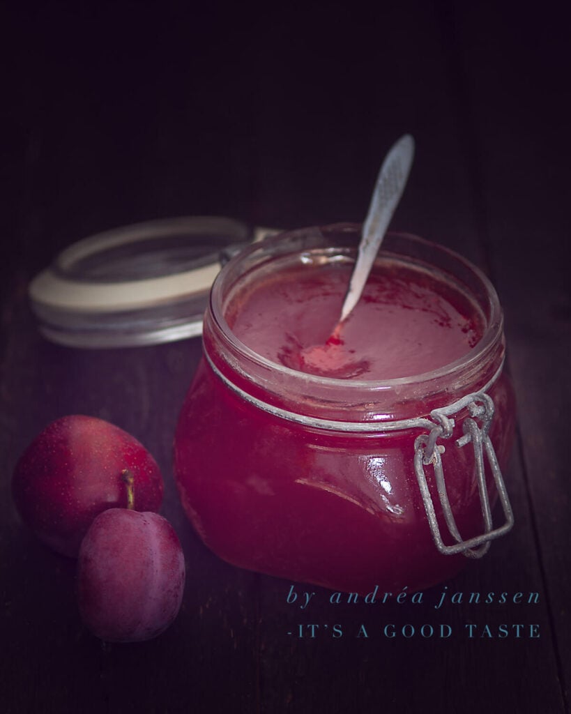 plum jam with vanilla