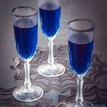 Halloween blues cocktail