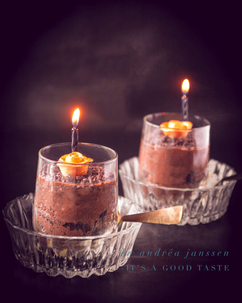 Fluffy chocolate mousse Halloween style