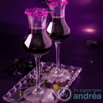 Purple Halloween Witch Potion Cocktail (Easy Recipe)