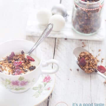 muesli met speculaaskruiden en cranberries - gingerbread granola with cranberries