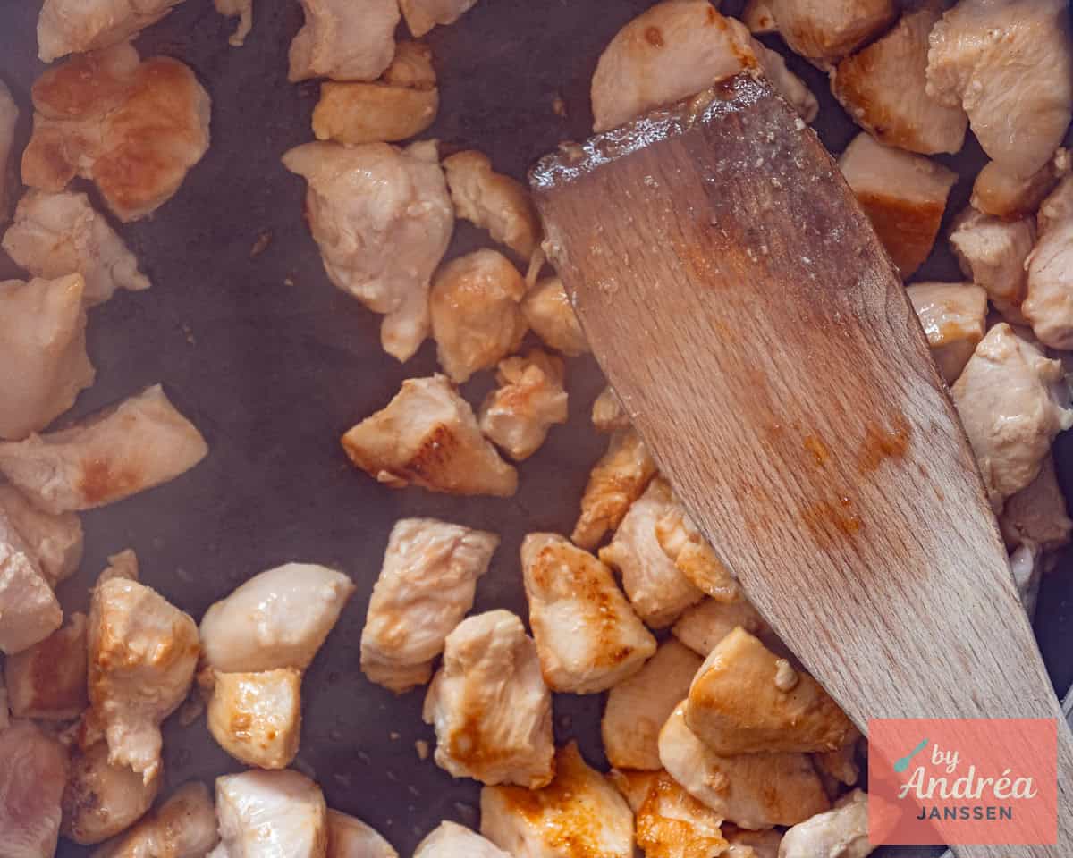 Baked chicken in a skilet