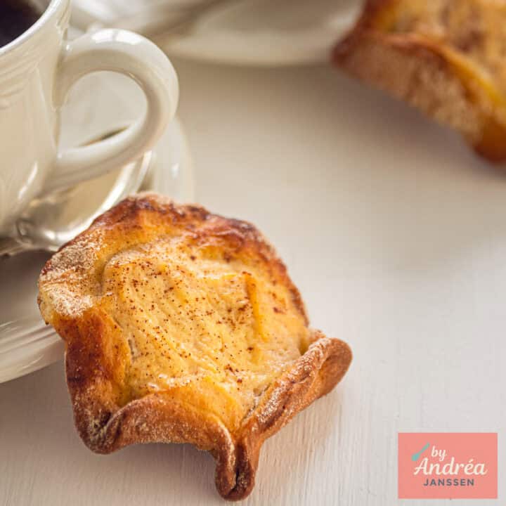 Greek Kalitsounia Recipe – Sweet Easter Cookies