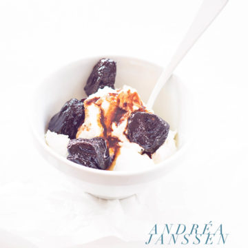 Greek yogurt with plums