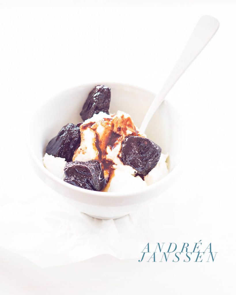 Greek yogurt with plums