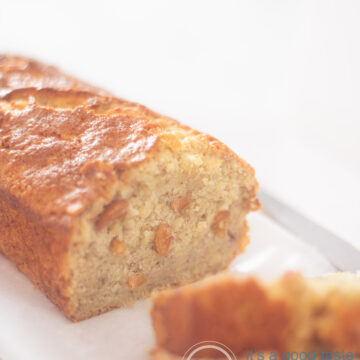 banana bread with cashew nuts