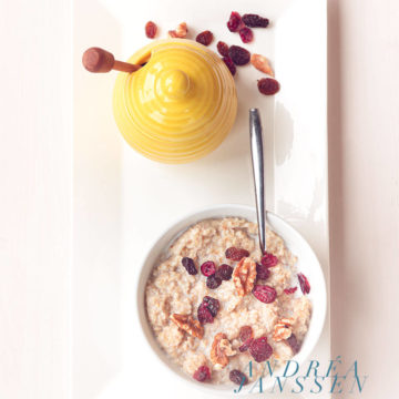 Oatmeal with cranberries, raisins and walnuts