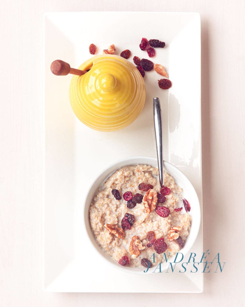 Oatmeal with cranberries, raisins and walnuts