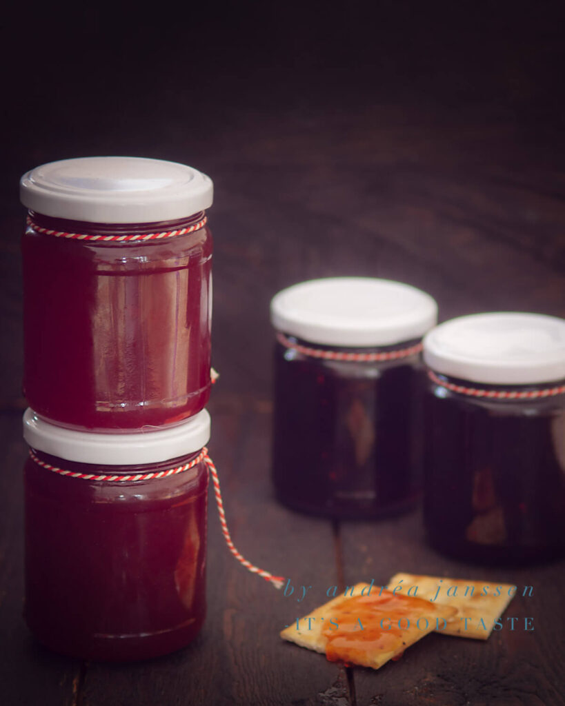 Redcurrant jam with port wine