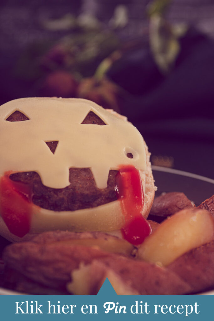 c t a Cheeseburger with homemade oven-baked fries for Halloween