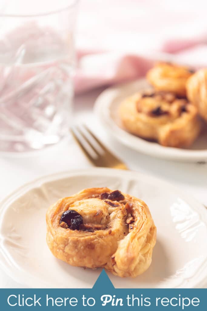 Puff pastry cinnamon buns recipe