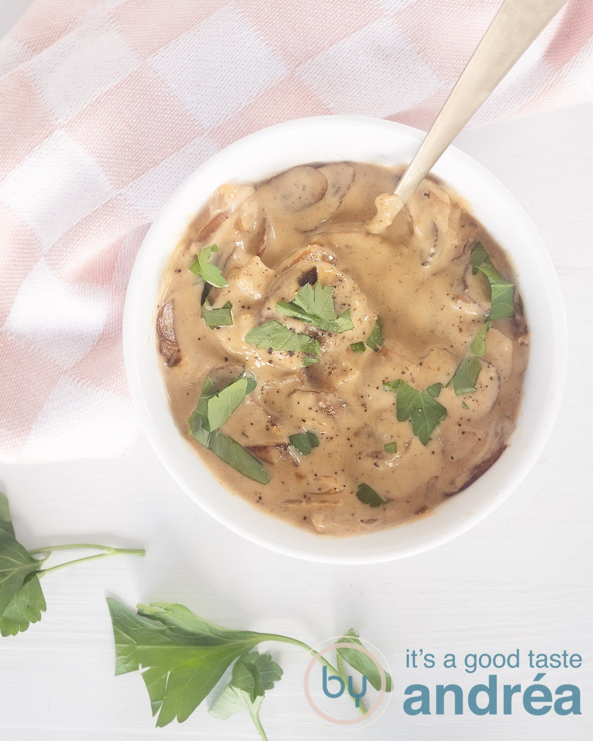 Mushroom Sauce with Cream and White Wine - By Andrea Janssen