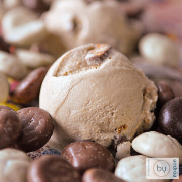 Sinterklaas chocolate pepernoten ice cream on a layer of pepernoten