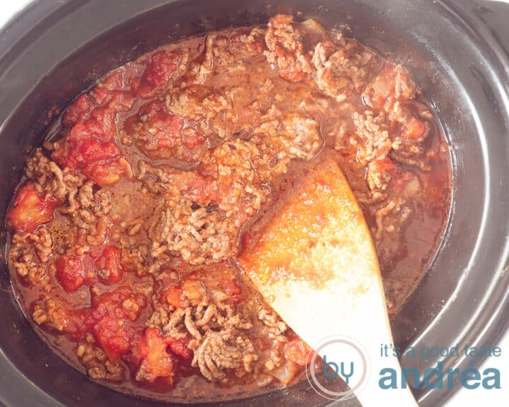 Give the ingredients a good stir with a wooden spoon in the slowcooker