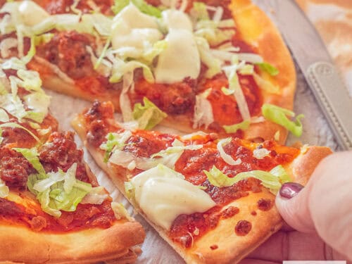 Quick Taco Pizza with Ground Beef and Garlic Sauce (25-Minute