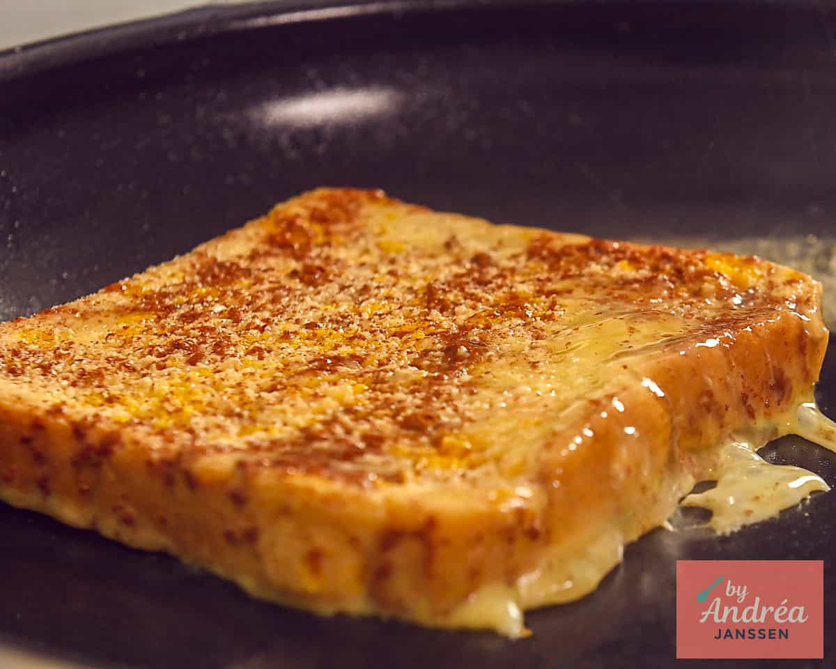 Place the bread soaked in the egg mixture in the frying pan and brown.